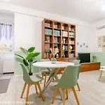 Acquedotti House